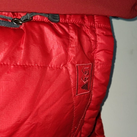 REI Men's XL Two Toned Red Hooded Primaloft Pertex Quantum GCO Jacket - Picture 3 of 10